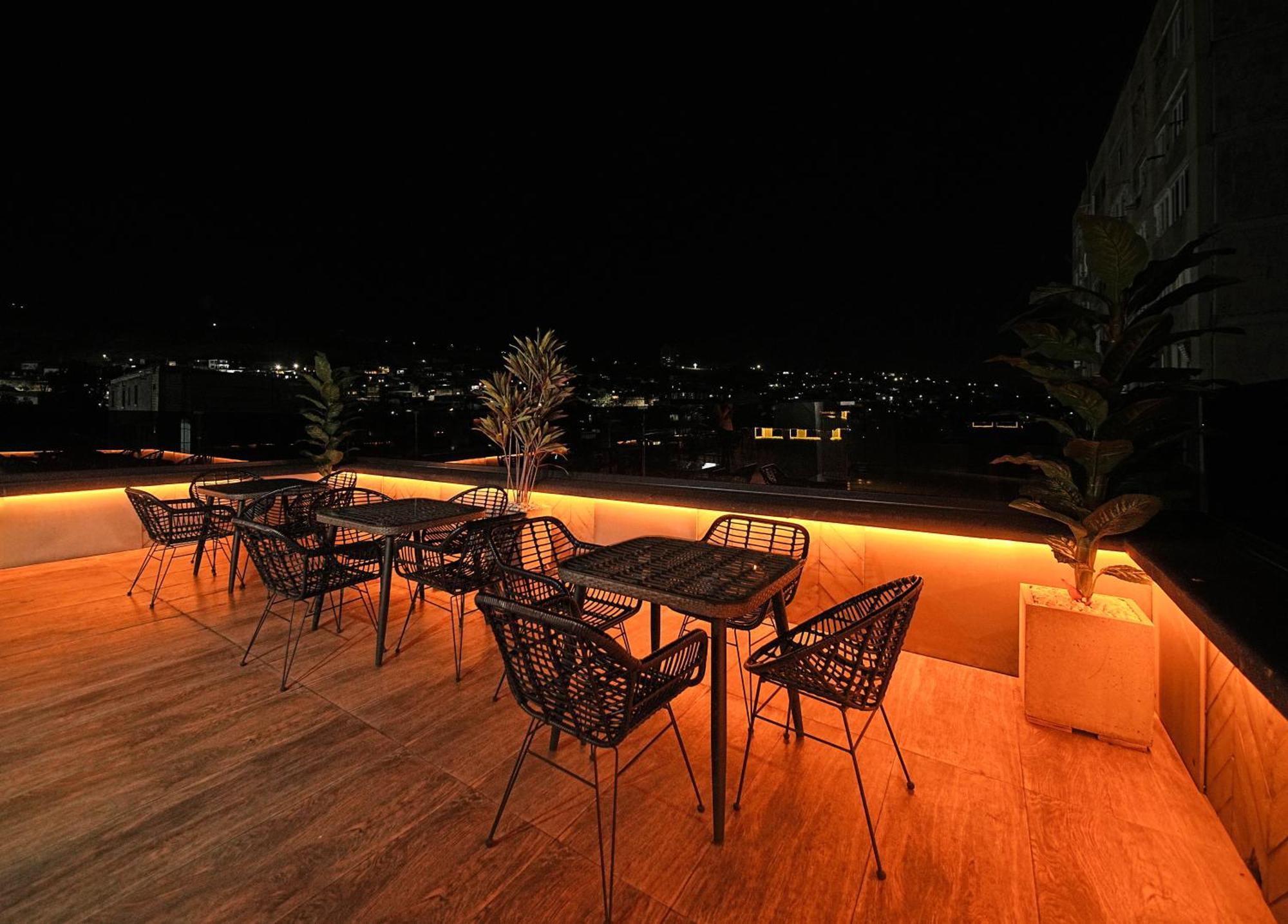 Revive Boutique Hotel Ереван Экстерьер фото